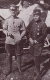 v.l. Major Schueler van Krieken, Kofl Türk. 5 Armee und Buddecke vor Albatros